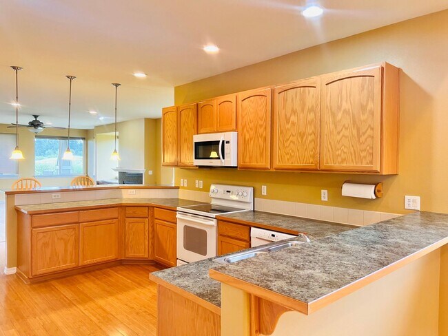 Building Photo - 8333 Camano Loop NE
