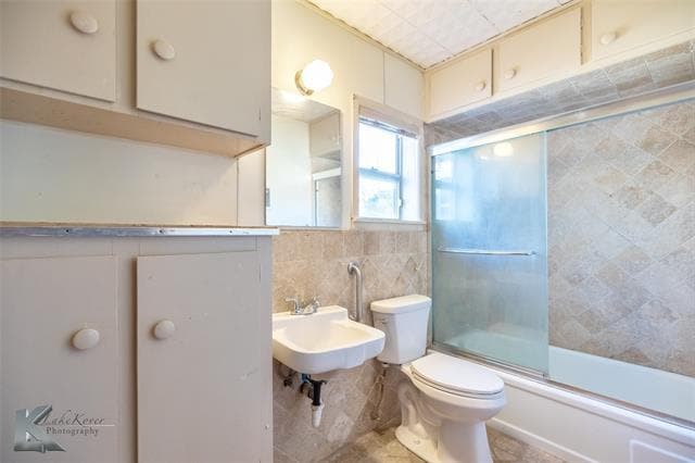 Building Photo - 301 S Mockingbird Ln