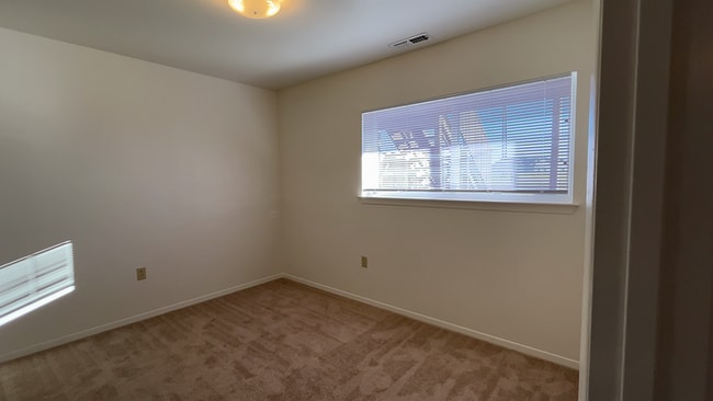 Building Photo - 1281 Dakota Dr