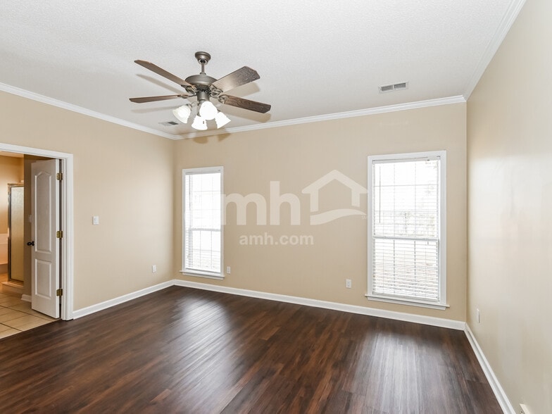 Building Photo - 6358 Braybourne Main