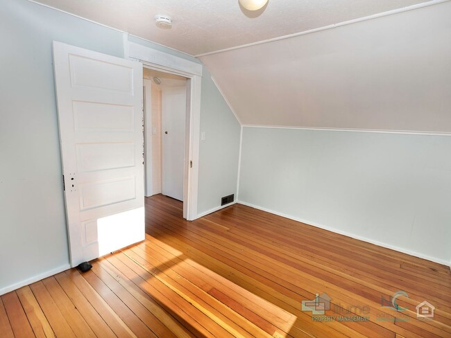 Building Photo - 3088 Felder uc