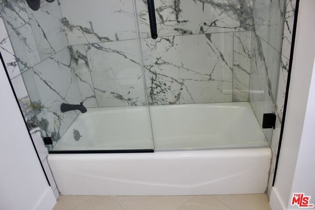 Building Photo - 1265 Bienveneda Ave