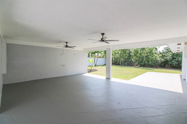 Building Photo - 9680 SW 77th St