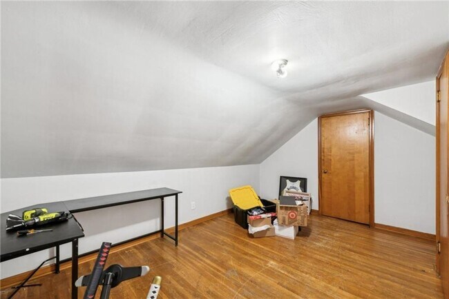 Building Photo - Bright and Roomy 6-Bedroom in McKees Rocks with Garage