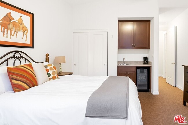 Building Photo - 77709 Tradition Dr