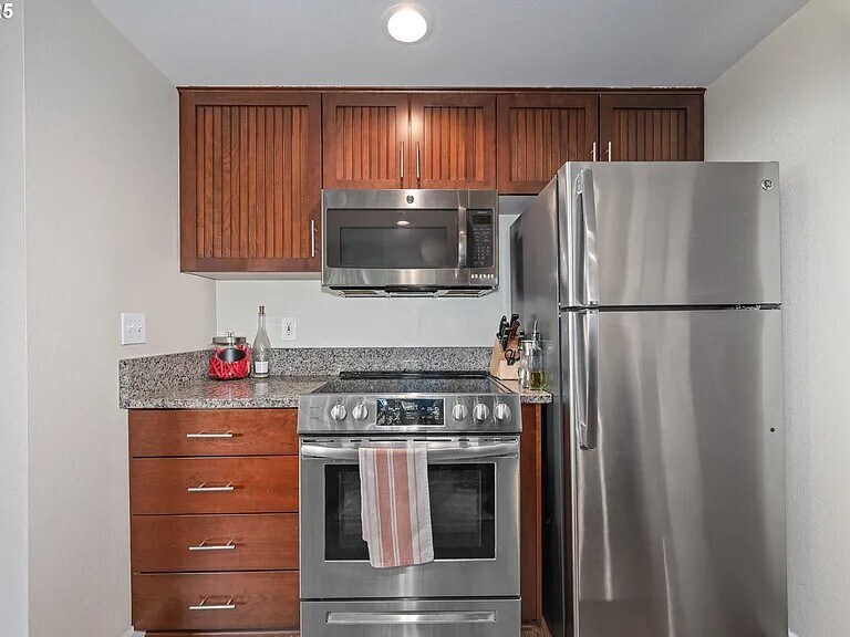 Building Photo - 123 N Hayden Bay Dr