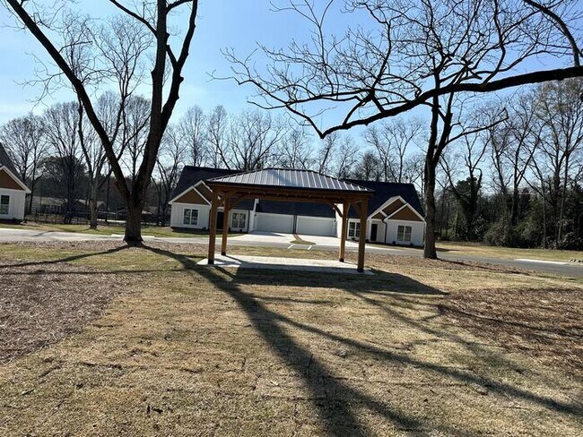 Building Photo - 294 Cedar Creek Rd