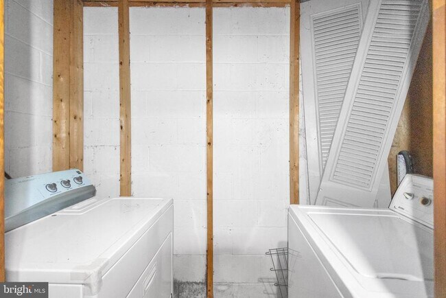 Building Photo - 4327 Rockport Ln