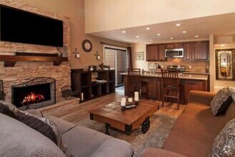 Building Photo - 123 Juanita Dr