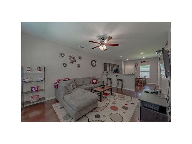 Building Photo - 131 Watson St