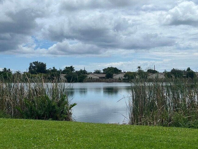 Building Photo - 4803 Waterview Cir