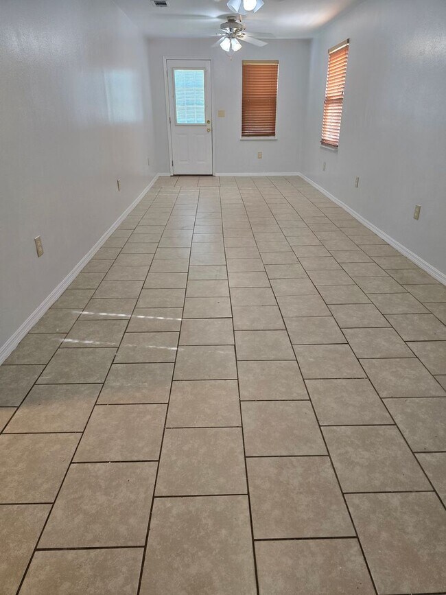 Building Photo - Spacious 4/2 in Lecanto!!!