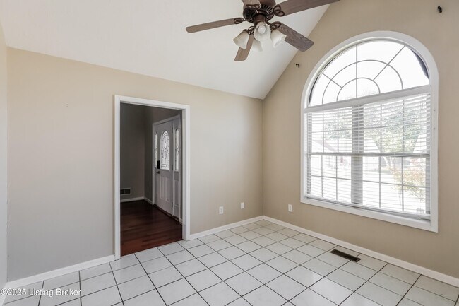 Building Photo - 9303 Longhorn Ct
