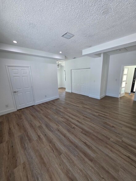 Building Photo - 9020 SW 198th Ter
