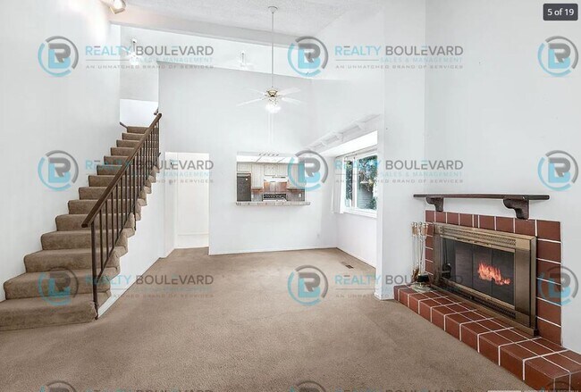 Building Photo - This stunning two-bedroom, two-bathroom to...