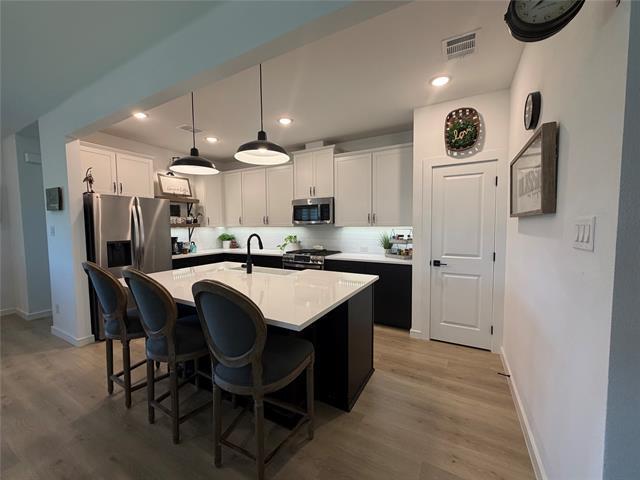 Building Photo - 524 Meadowlark Dr