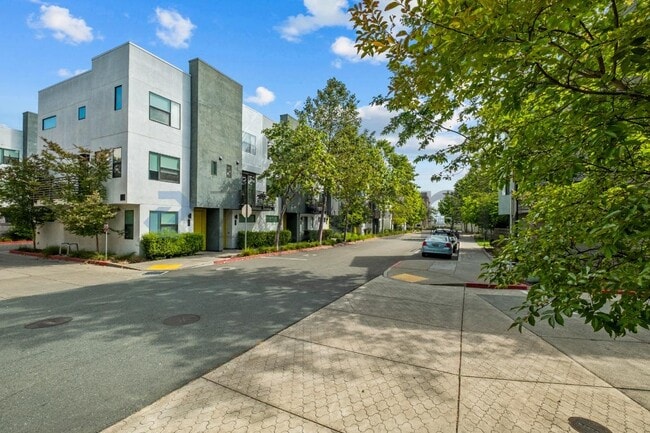 Building Photo - 1505 Prescott St
