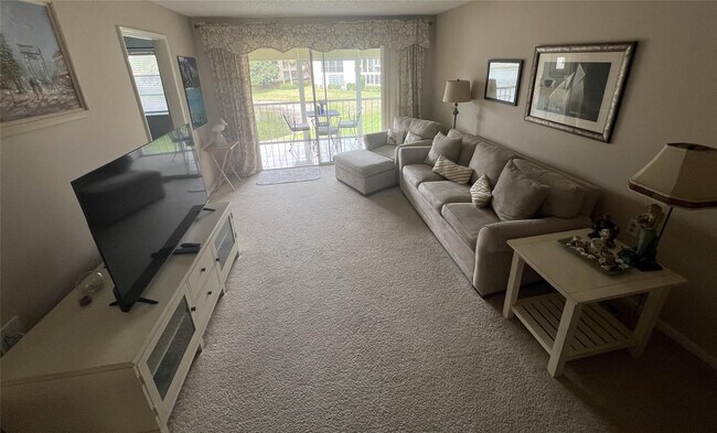 Building Photo - 4801 Martinique Pl