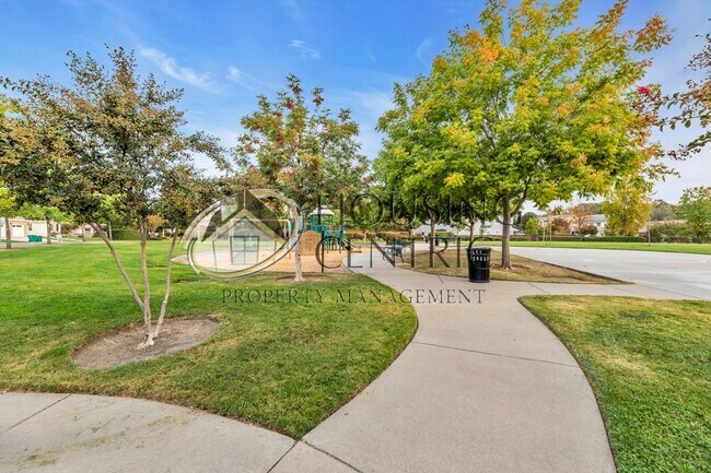 Building Photo - Exceptional Newer Construction Executive Rental in El Dorado Hills