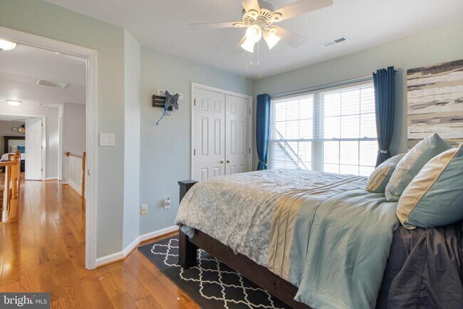 Building Photo - 7420 Mayflower Ct