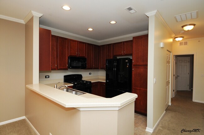 Building Photo - 2250 Aurora Dr