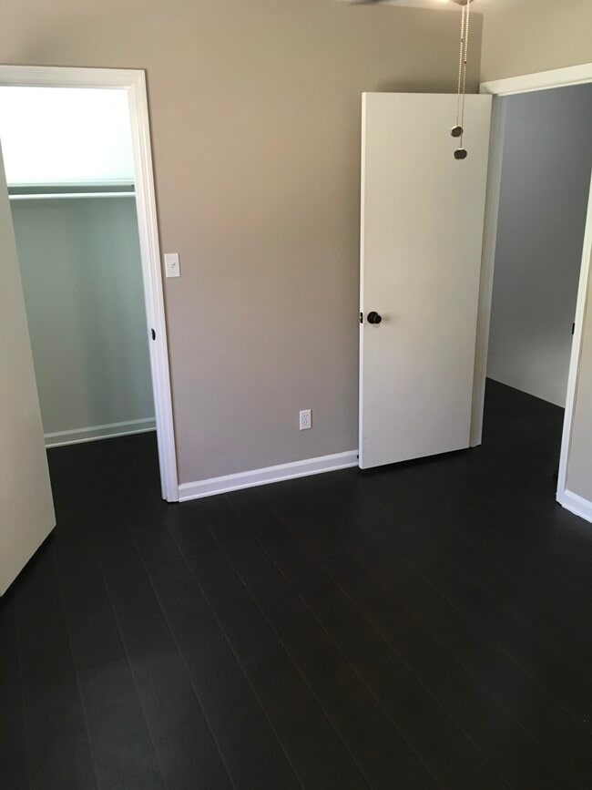 Primary Photo - 110 Hillpine