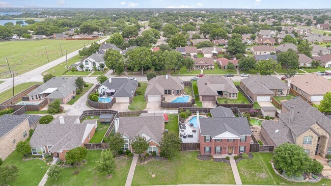 Building Photo - 7318 Harbor Dr
