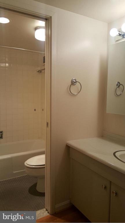 Building Photo - 4515 Willard Ave