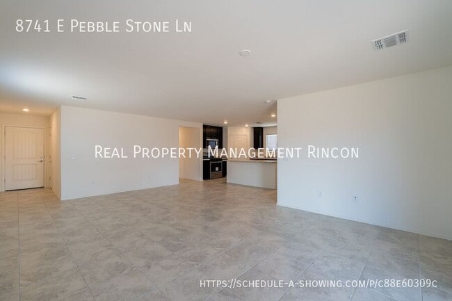 Building Photo - 8741 E Pebble Stone Ln