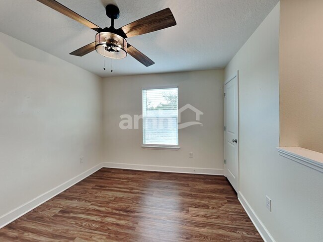 Building Photo - 4647 Reisswood Loop