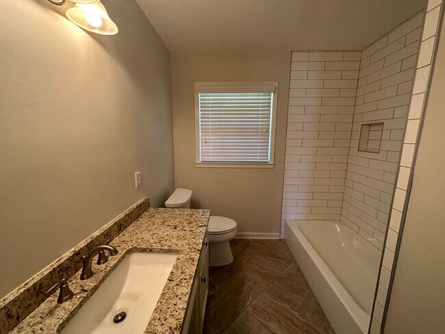 Building Photo - 3906 Dalraida Pl