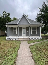 Building Photo - 3 Bedroom, 1 Bathroom House