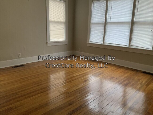 Building Photo - 132 Terrace Pl