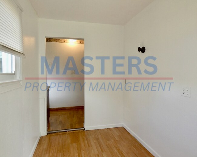 Building Photo - Spacious 4-Bedroom Home with 2 Full Baths & Detached Garage