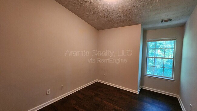 Building Photo - 2840 Vining Ridge Terrace
