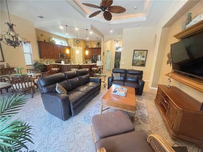 Building Photo - 8661 Mercado Ct
