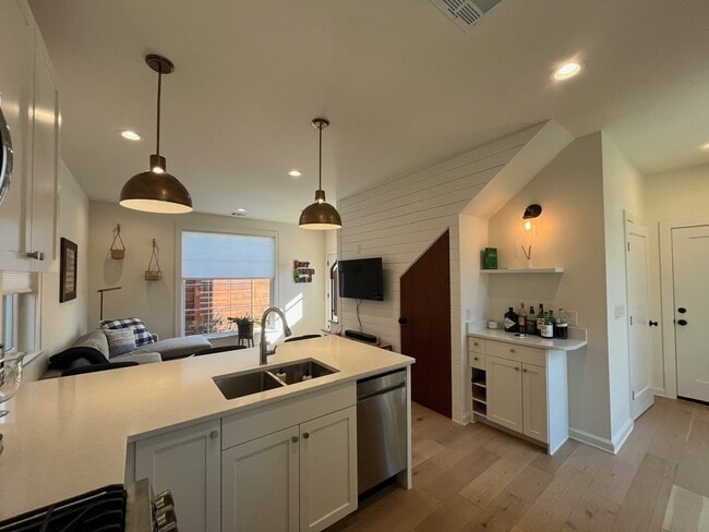 Kitchen with Peninsula - 1211 E 2nd St