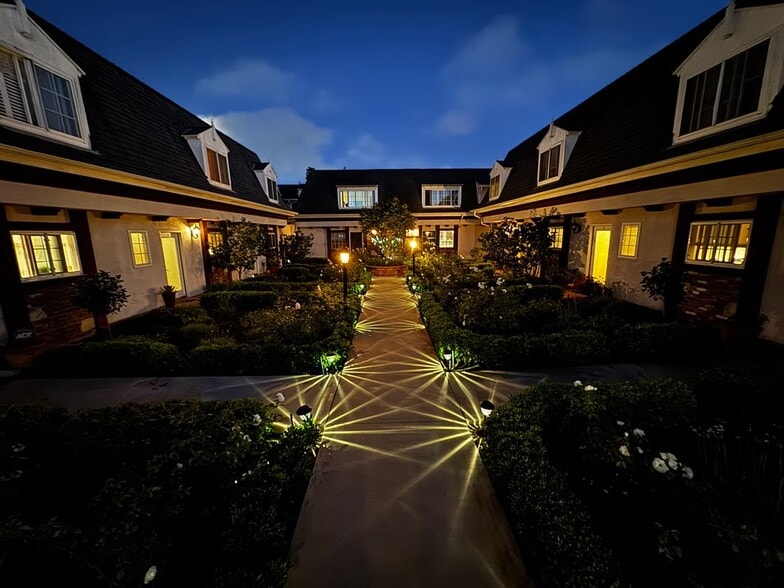 Building Photo - 8130 Redlands St