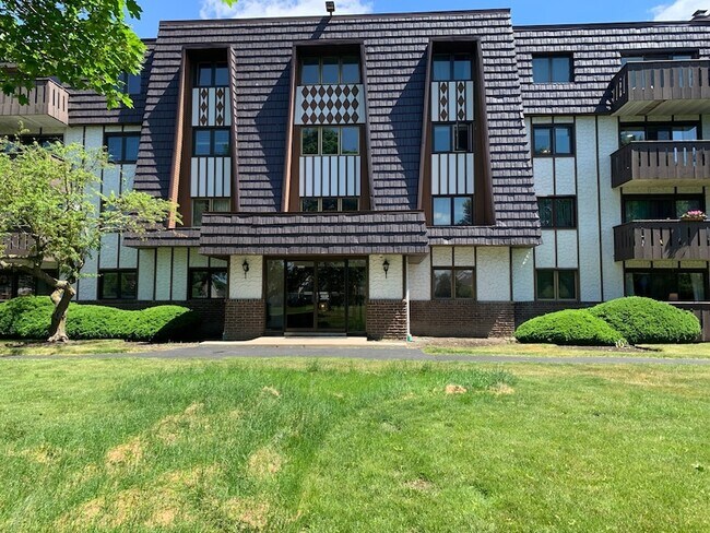 Building Photo - 13200 W Heiden Cir
