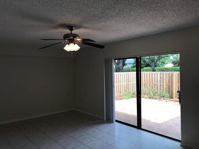 Building Photo - 233 Charter Way