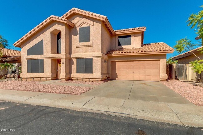 Building Photo - 4546 E Villa Theresa Dr