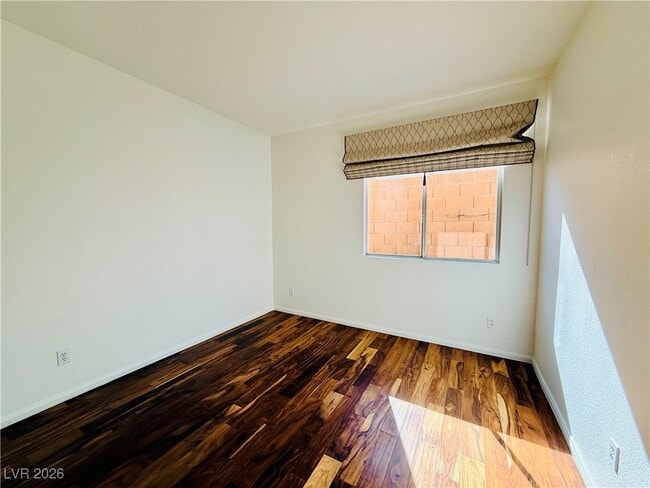 Building Photo - 2547 Serenity Hollow Dr