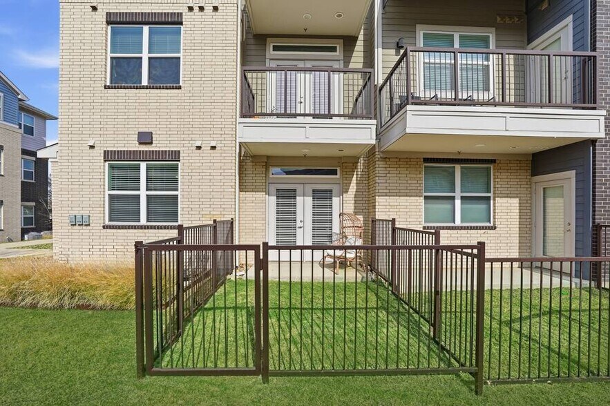 Building Photo - 1150 I-20
