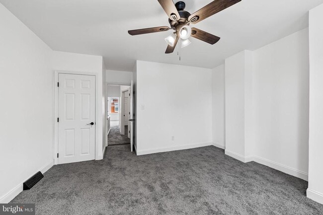 Building Photo - 1605 Darley Ave