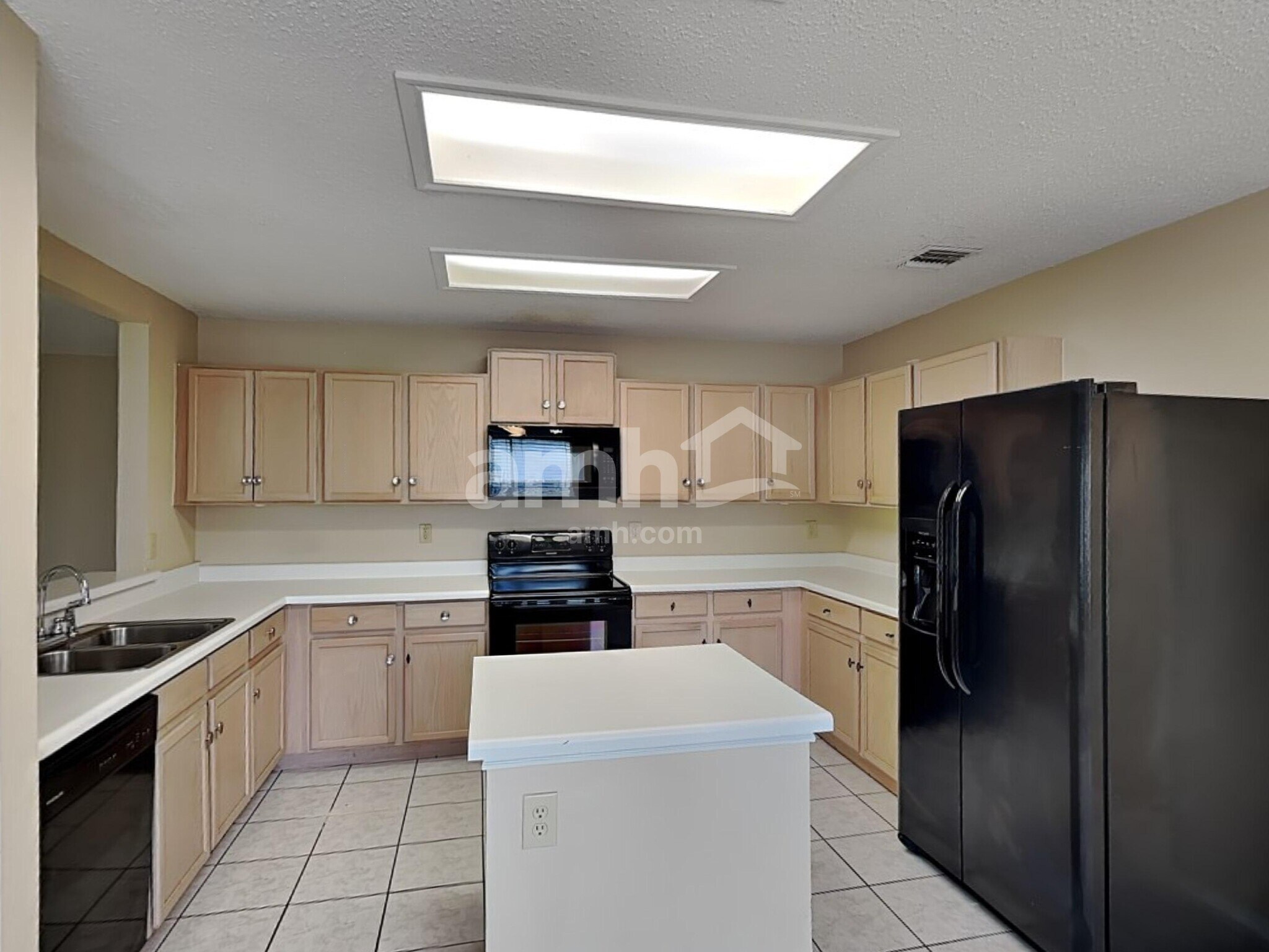 Building Photo - 16635 Blanco Ky