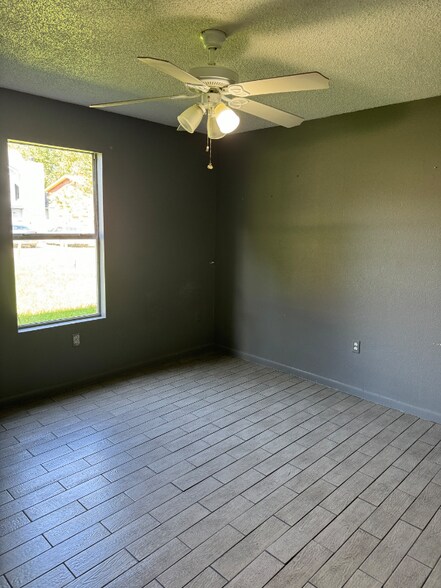 Building Photo - 984 Asheville Dr