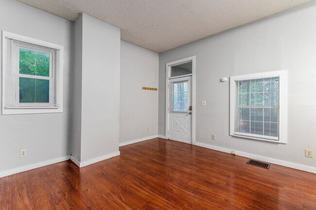 Building Photo - 1518 Worthington St