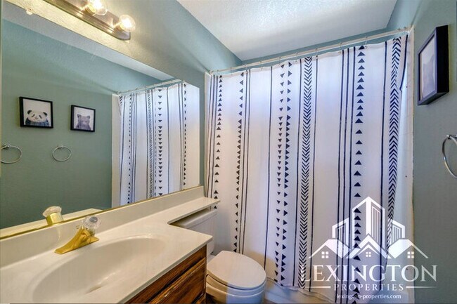 Building Photo - Gorgeous, 4BD/3BA, Home in Esteemed Laguna Neighborhood, Elk Grove, near Kloss Park!