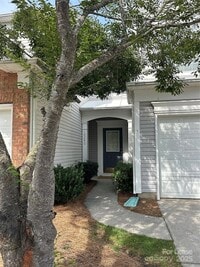 Building Photo - 10240 Garmoyle St