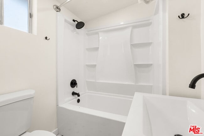 Building Photo - 1351 W 70th St